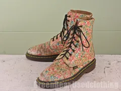 2025年最新】ドクターマーチン花柄ブーツの人気アイテム - メルカリ