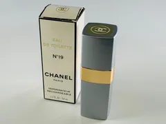 ★美品 残量約8割以上 CHANEL N°19 シャネル ナンバー19 EAU DE TOILETTE オードトワレ 50ml スプレータイプ 香水 箱付き