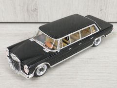 フォルクスワーゲン カルマンギア コンバーチブル ミニカー 1：24