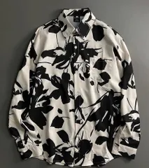 《新品・未使用》モノクロフラワープリント ゆったりカジュアル 長袖シャツ(K)