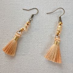 ☆ハンドメイド☆ゴールドフリンジタッセルピアス☆