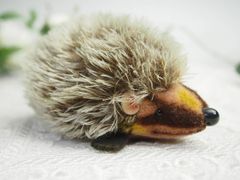 新品 Steiff シュタイフ 070556 ハリネズミ ぬいぐるみ ブラウン系
