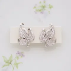 Trifari　トリファリ　シルバートーン　リーフ　ドット　イヤリング