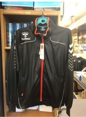 hummel トレーニングジャケット M