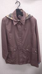 ミセスフード付きジャンパー　薄手　撥水加工　Mサイズ　新品　未着用品