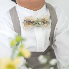 3way𓂃𓂂𓏸ドライフラワー ベビー蝶ネクタイ 02 / グリーンホワイト フラワーヘアアクセサリー ヘアクリップ /　野花の赤ちゃん蝶ネクタイ キッズ蝶ネクタイ /  フラワーブローチ コサージュ 髪飾り / 浴衣 七五三 着物 被布飾り 帯飾り