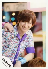 【中古】生写真(ジャニーズ) Kis-My-Ft2/宮田俊哉/上半身・衣装紫・黒・赤・緑・白・体右向き・目線左・歯見せ/「Sha la la☆Summer Time」PV＆ジャケ写撮影/公式生写真