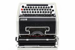 専門店でオーバーホール済のタイプライター olivetti Lettera DL