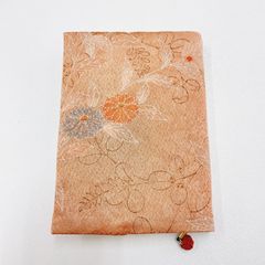 着物リメイク 布ブックカバー 花柄 文庫本サイズ 水引しおり付き ハンドメイド B064