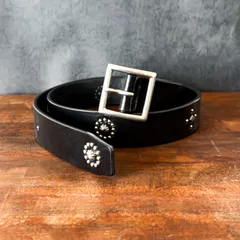 HTC バーニーズニューヨーク別注希少スタッズベルト【32】BLKスティングレイ HTC バーニーズニューヨーク別注希少スタッズベルト【32】BLK