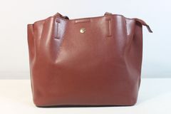 レガートラルゴ　トートバッグ　２Way　レッドブラウン　レディース　女性用