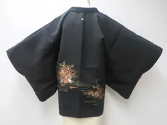 【京松】【着物】黒羽織　縫い紋　絵羽柄　金糸　花筏文　羽織紐別売り　身丈約71cm　裄丈約62cm　r7z03-223