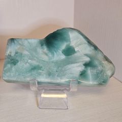 ☆翡翠原石☆糸魚川上質硬玉【小滝・切り出し・77g】 - メルカリ