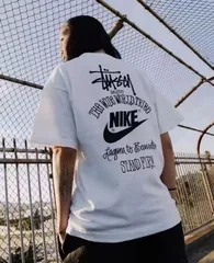 【美品】Stussy × ナイキ コラボ SS23 リミテッドエディション クルーネック Tシャツ