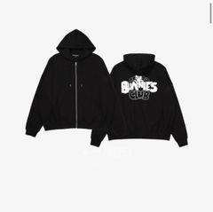 な*様 newjeans 公式パーカー　Mサイズ newjeans 公式パーカー Mサイズ - メルカリ