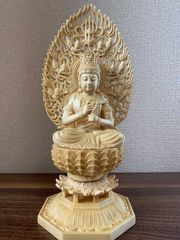 童のような大日如来像。白檀香木。オブジェ和インテリア。お守り御守
