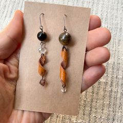 本革をひとひねり～らせんのピアス
