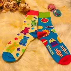 靴下　カラフルベアー非対称ソックス　プレゼントやお揃いでも！ツートン