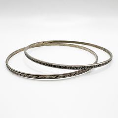ナバホ族 Sterling Tahe シルバーバングル インディアンジュエリー