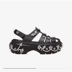 2025年最新】SIMONE crocsの人気アイテム - メルカリ