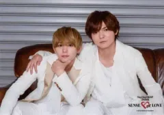 【中古】生写真(ジャニーズ) Hey! Say! JUMP/山田涼介・薮宏太/横型・膝上・座り・衣装白/「Hey! Say! JUMP LIVE TOUR SENSE or LOVE」オリジナルフォトセット