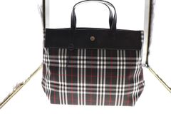 【美品】BURBERRY（バーバリー）ハンドバッグ