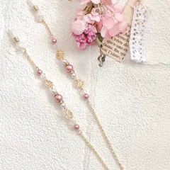 《メガネチェーン》スワロフスキーパール〈パウダーローズ〉✧︎ 貴和クリスタルパール  眼鏡チェーン