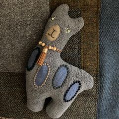 ミナペルホネンハギレ　ハンドメイド　黒うさぎちゃん ミナペルホネンハギレを使用したハンドメイドうさぎのぬいぐるみ