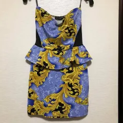 LAワンピース　オフショルダー　ウエストフリル　ワンピースのサムネイル