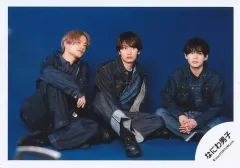 【中古】生写真(STARTO) なにわ男子/高橋恭平・長尾謙杜・藤原丈一郎/横型・全身/「なにわ男子 LIVE TOUR 2024 ’+Alpha’」グッズオフショット/公式生写真