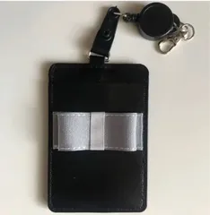 グレーステッチリボンのブラック黒リール付きパスケース★定期入れカードホルダー