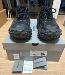 2025年最新】balenciaga defenderの人気アイテム - メルカリ