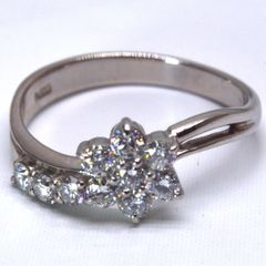PT900 ダイヤモンドリング 花柄 10石