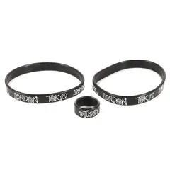 新品 STUSSY ステューシー ラバーリストバンド&ラバーリング 3点セット ブラック 黒 リストバンド ONE SEZE / リング 15～20号位 カジュアル ブランド ストリート アクセサリーのサムネイル