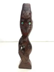 手彫り　マオリ族　お面　ニュージーランドの工芸品 ニュージーランド 手彫り 工芸品 マオリ族 お面 サイズ縦26 5 横