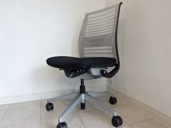 Steelcase社 スチールケース（アメリカ）（ＮＥＷ）ＴＨＩＮＫチェア　シンクチェア　肘なし