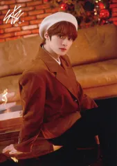 StrayKids LeeKnow 2023 Xmas POPUP STORE 5/6