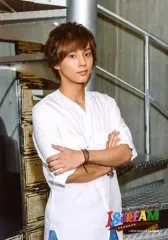 【中古】生写真(ジャニーズ) Kis-My-Ft2/藤ヶ谷太輔/膝上・衣装白・腕組み・右向き・目線左・階段/「Kis-My-Ft2 CONCERT TOUR 2016 I SCREAM」オリジナルフォト