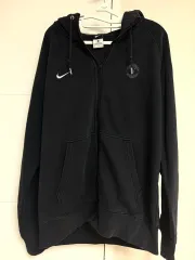 Nike(ナイキ） x MANCHESTER UNITED FC(マンチェスター・ユナイテッドFC) チャコールグレー 黒 パク・ジソン 13 フード付き ジップアップパーカー