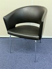 【アジャスター欠品ワケアリ】オカムラ　8146　ブラック　チェア　待合室　ビニールレザー　ミーティング