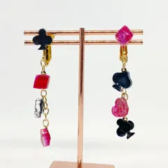 トランプのスートのイヤリング