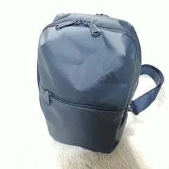 アディダス　adidas　ボディーバッグ　ネイビー色　前面ロゴ入り