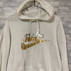 NIKE Mサイズ　切り返しロゴ入りショート丈パーカー