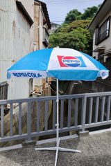 新品 PEPSI  ペプシ パラソル 傘径１、９m  ビーチ傘 日除 ガーデニング カリフォルニア 店舗什器 BBQ COKE