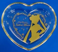 【中古】皿・茶碗(キャラクター) セーラームーン ハート型ガラス製トレイ(小皿) 「Blu-ray 美少女戦士セーラームーン COLLECTION」 アニメイト全巻購入特典