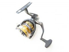 シマノ 22サハラ　C3000　(02-8205120007)　スピニングリール