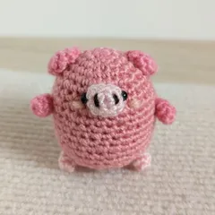 あみぐるみ　ハンドメイド　ぶたさん　【オーダー商品】 2025年最新】ぶたあみぐるみの人気アイテム - メルカリ
