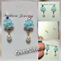 薔薇ピアス（ブルー）サージカルステンレス