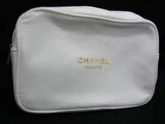 ■美品■ CHANEL シャネル ロゴ フェルト ゴールド金具 ポーチ マルチケース 小物入れ レディース オフホワイト系 DJ6233