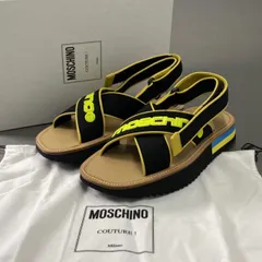 9f26 《新品》 MOSCHINO モスキーノ クリスクロスサンダル シャワーサンダル ロゴバンド シャークトゥースソール 43 ブラック イエロー スポサン シューズのサムネイル